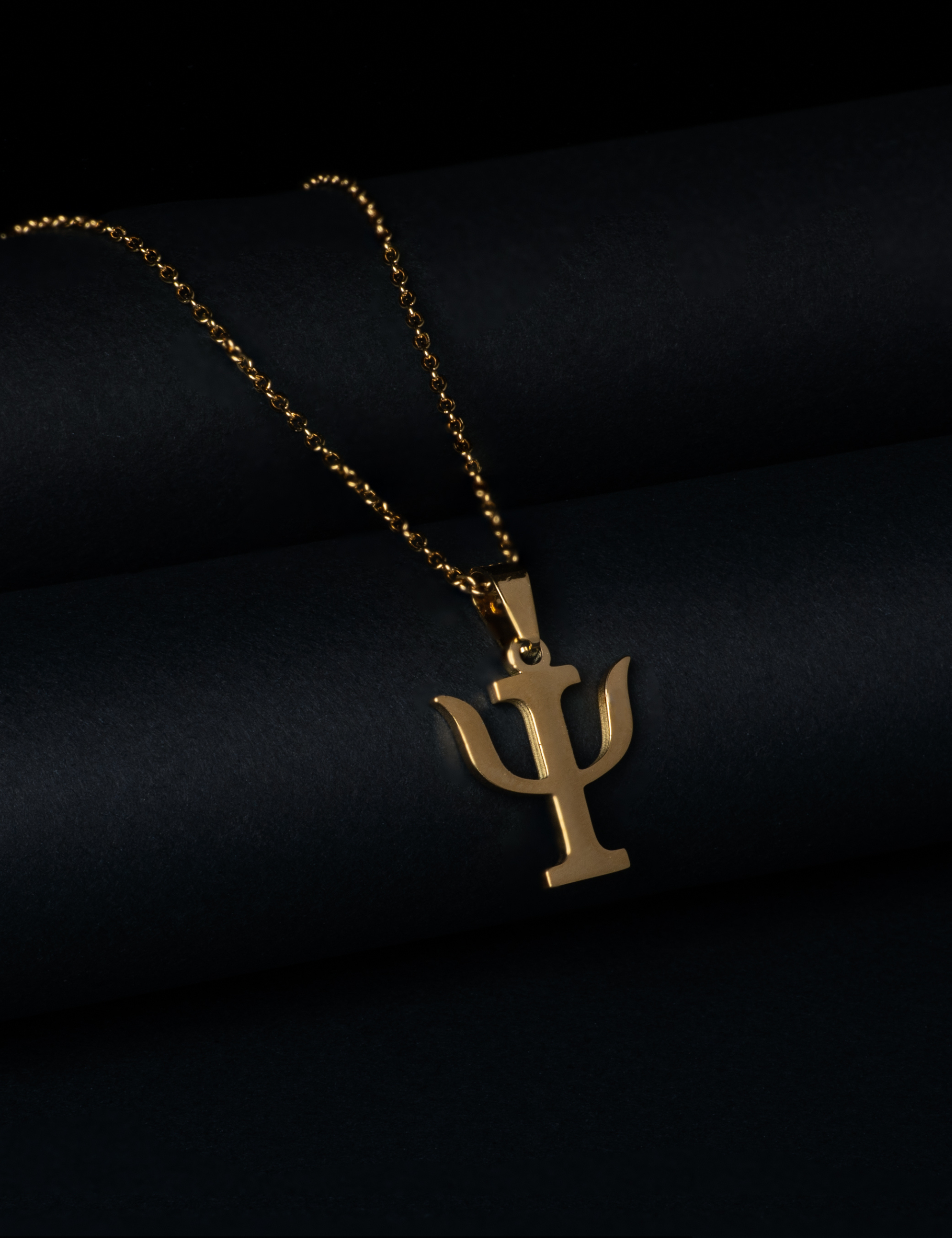 Quantum 2025 physics necklace